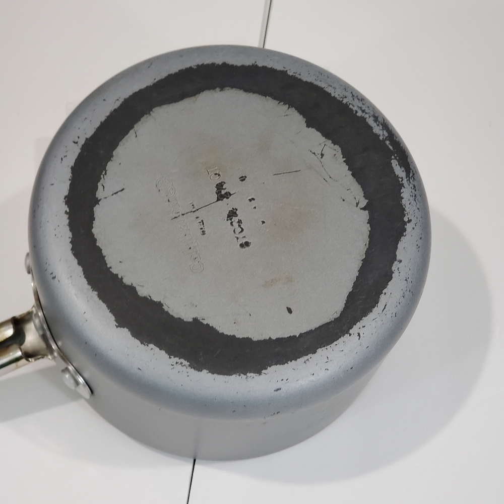 Calphalon 2 1/2qt Saucepan With Lid Grey 20449 - Picture 13 of 15